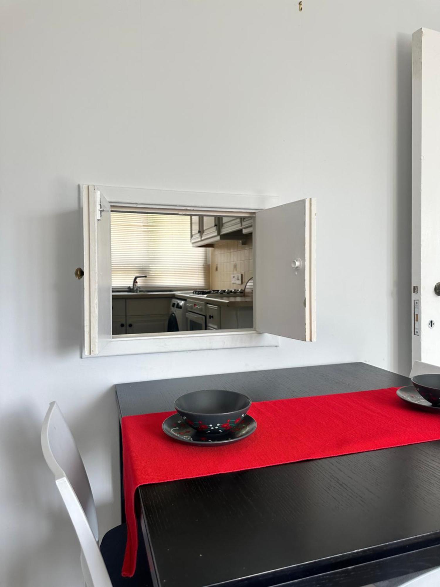 Modern One Bedroom Apartment, Sloane Square